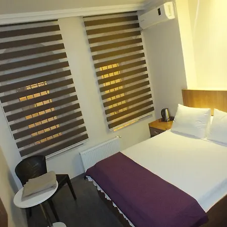 Ξενοδοχείο Butik 3*