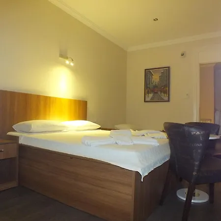 Hotel City Plus Butik