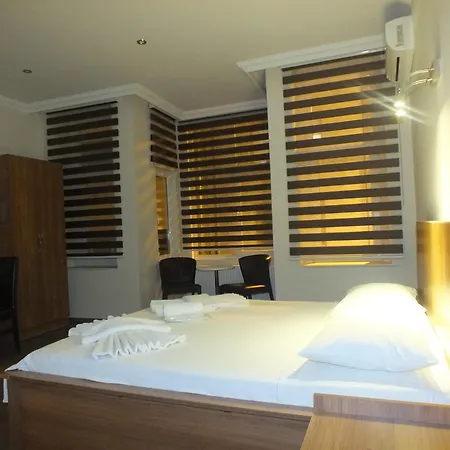 Hotel City Plus Butik 3*
